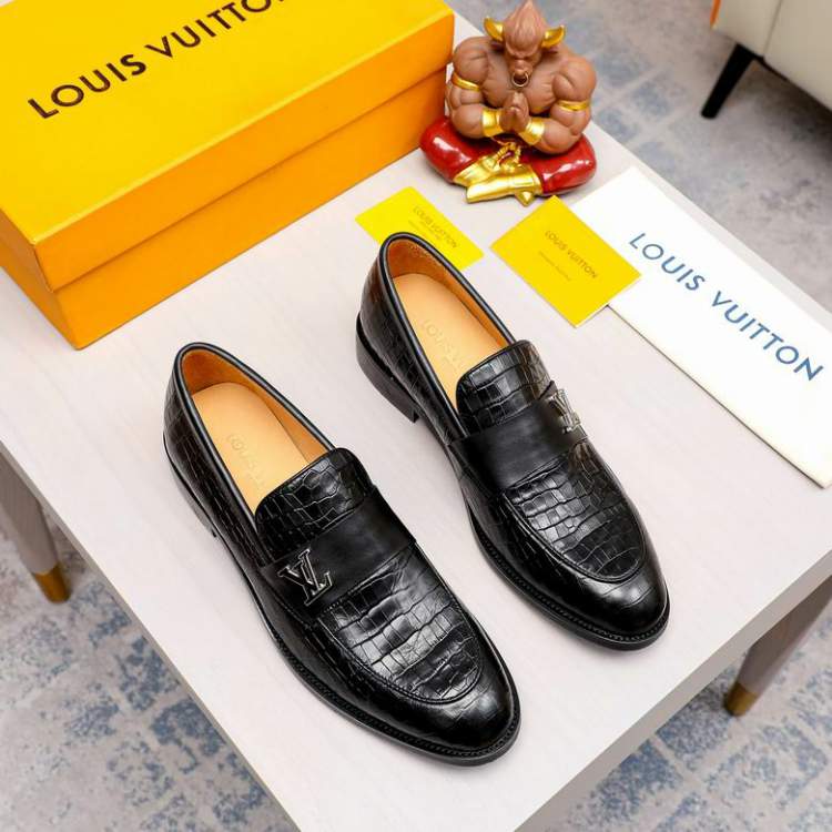 Picture of Louis Vuitton Shoes _SKULVsz38-441Cn61413786